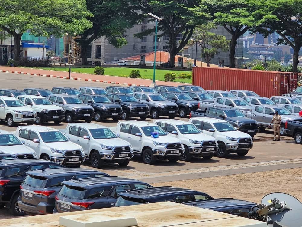 Des véhicules destinés aux autorités administratives par le Chef de l'Etat Paul Biya